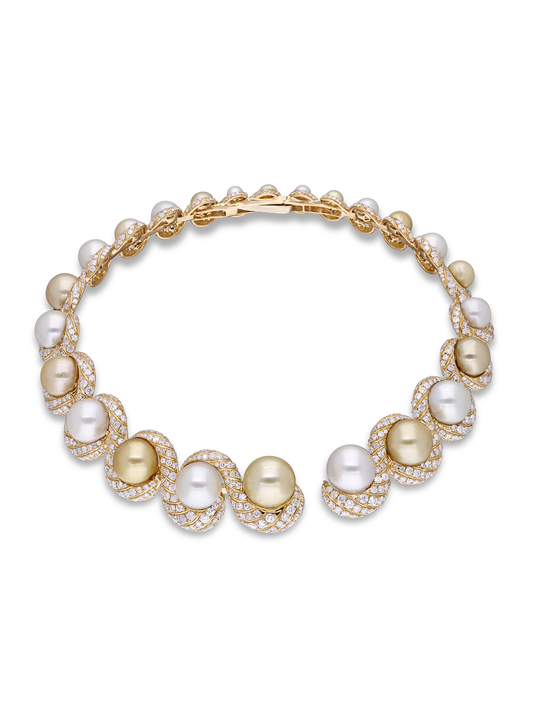Luminous Pearl and Diamond Collar